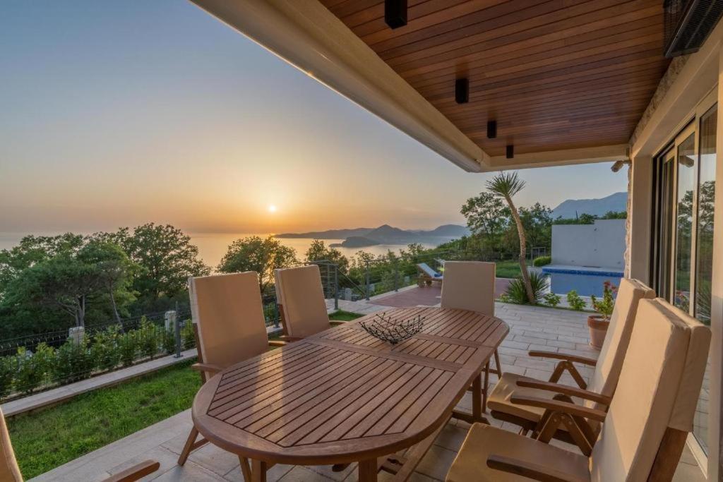 Luxury Villa Crystal Blue Sveti Stefan Zewnętrze zdjęcie